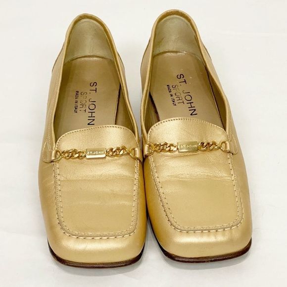 ✨St.John Sport✨Gold Square Toe Loafers 🌼
